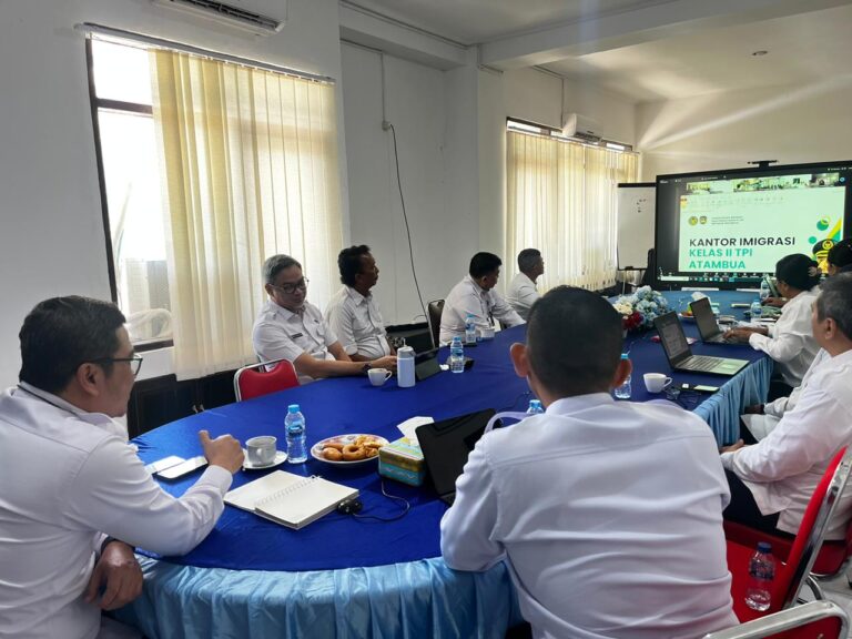 Rapat Evaluasi Triwulan III Kanwil Ditjen Imigrasi NTT
