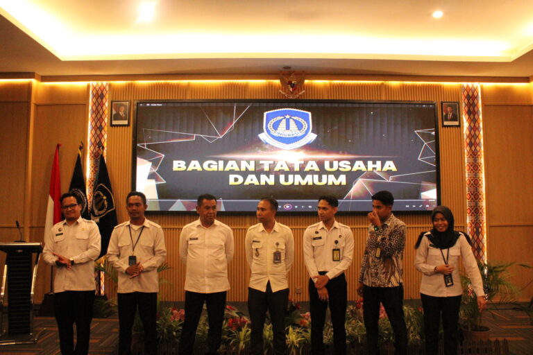 Awarding pada Anev Kanwil Ditjen Imigrasi NTT