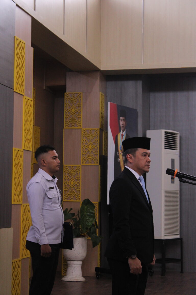 Kakanwil dalam Pelantikan Pejabat Kanwil Ditjen Imigrasi NTT