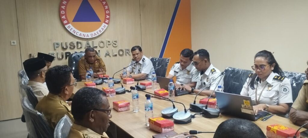 Kanwil Ditjen Imigrasi NTT Bersama Pemkab Alor