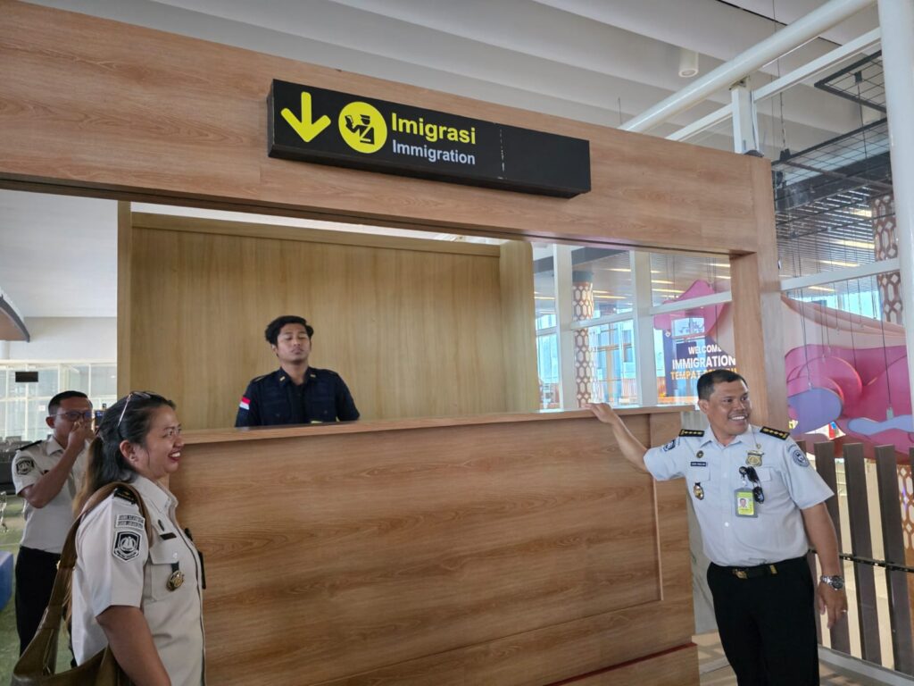 Tim Kanwil Ditjen Imigrasi NTT Pantau TPI Labuan Bajo