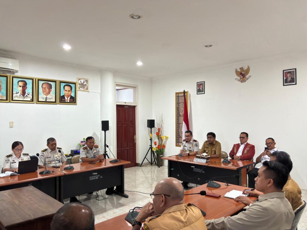 Kakanwil Ditjen Imigrasi NTT Mengikuti Audiensi dengan Jajaran Pemkab Sumba