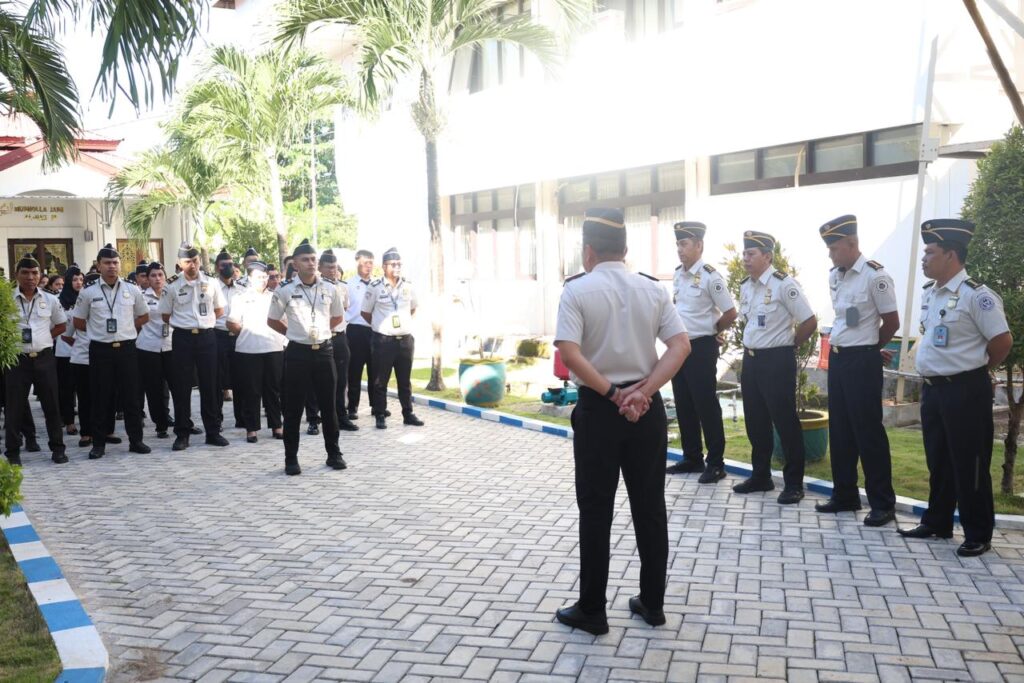 Apel Pagi Kanwil Ditjen Imigrasi NTT