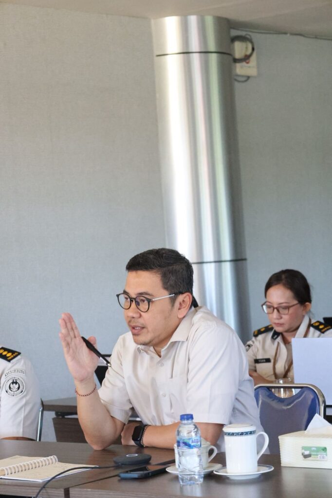 Kakanwil Ditjen Imigrasi NTT dalam Monev Triwulan I