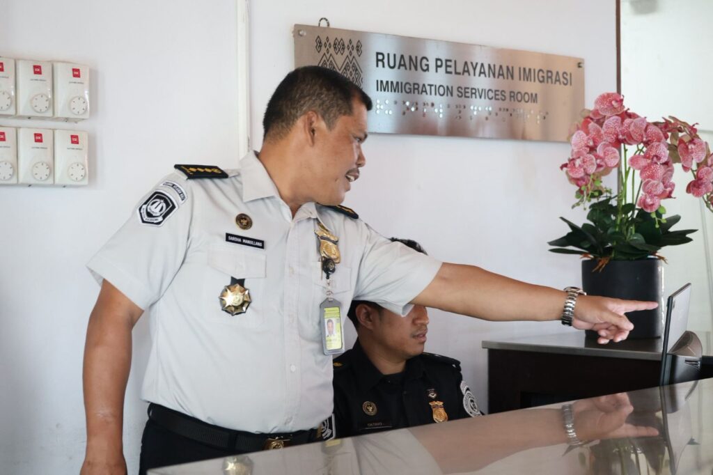 Kabagtum Kanwil Ditjen Imigrasi NTT pada Bindalwasnis Kanim Atambua