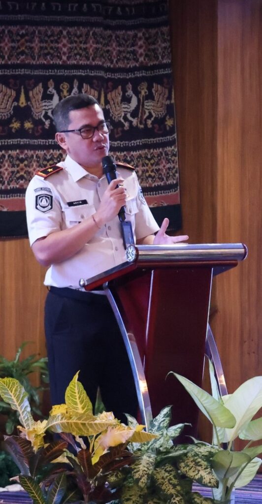 Kakanwil Ditjen Imigrasi NTT dalam Bimtek Petugas Keimigrasian