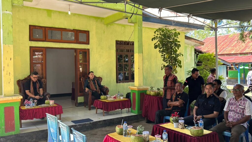 Camat Alor Timur Menyambut Kakanwil Ditjen Imigrasi NTT