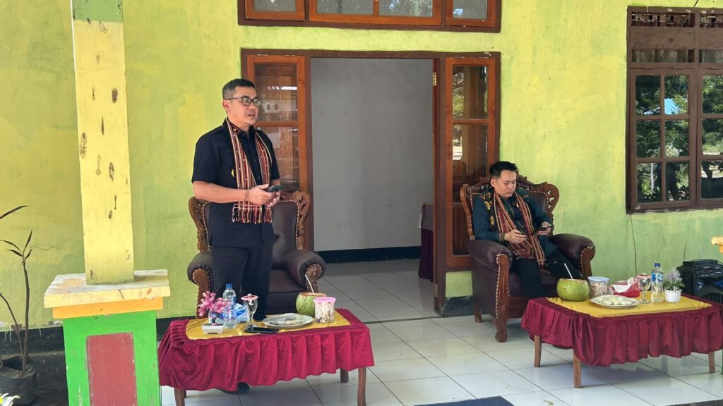 Kakanwil Ditjen Imigrasi Diskusi dengan Masyarakat Alor Timur