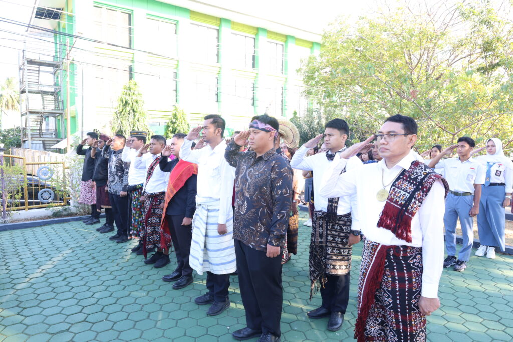 Pegawai Kanwil Ditjen Imigrasi NTT Ikuti Upacara Harganas 2026