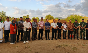 Cover Kakanwil Ditjen Imigrasi NTT dalam Ground Breaking Rasun Labuan Bajo
