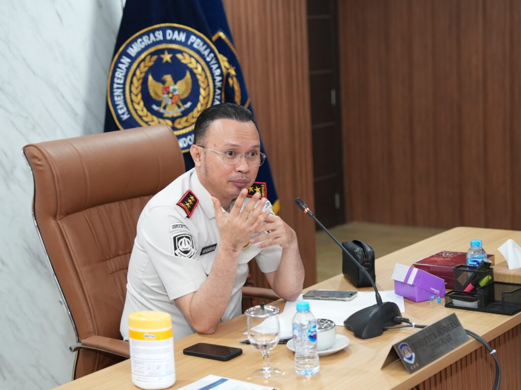 Hendarsam Dirjen Imigrasi