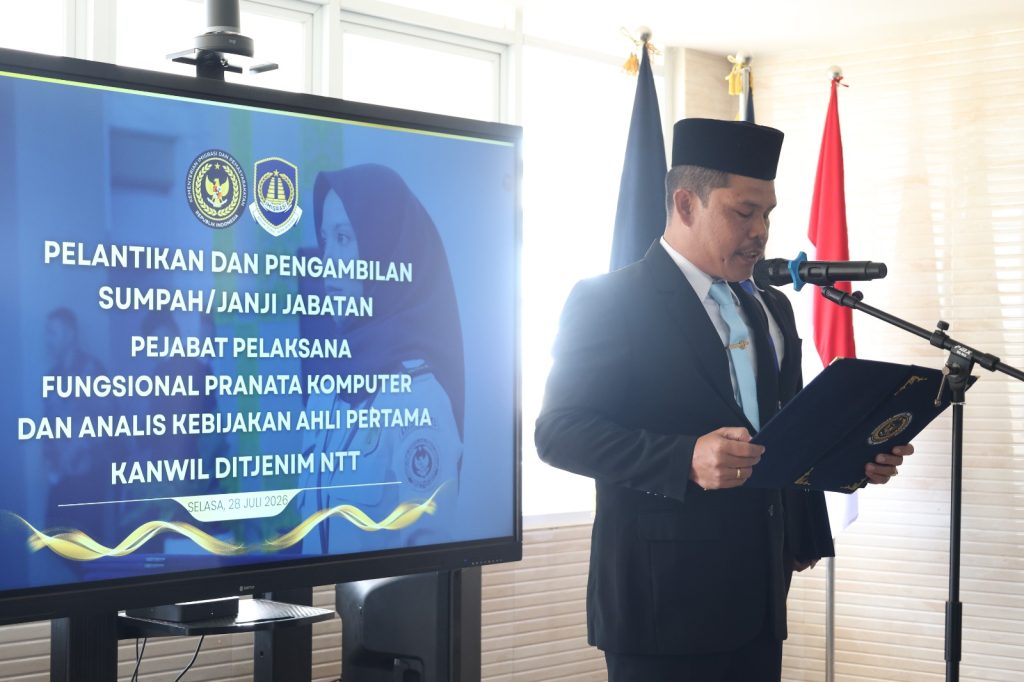 Kakanwil Ditjen Imigrasi NTT Melantik JFT
