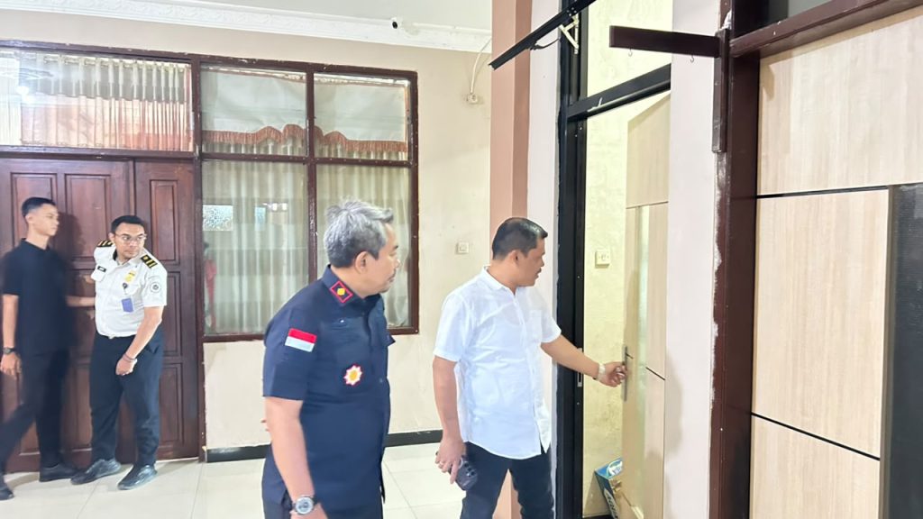 Kakanwil Ditjen Imigrasi NTT Meninjau Rudenim Kupang