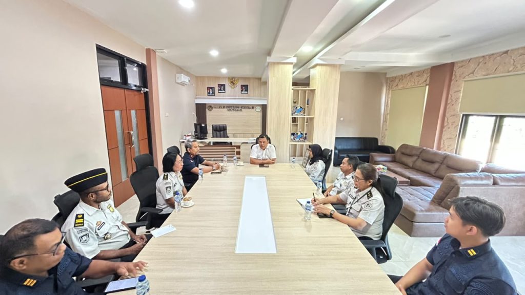 Rapat Kakanwil Ditjen Imigrasi NTT dengan Rudenim Kupang