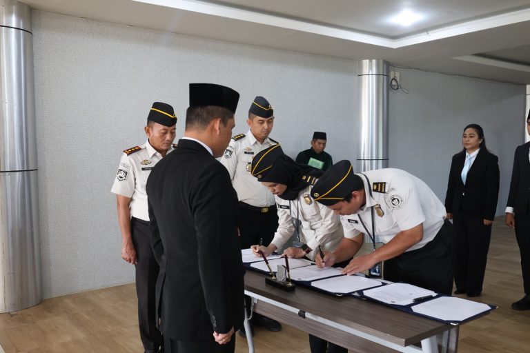 TTD Pelantikan JFT Di Kanwil Ditjen Imigrasi NTT