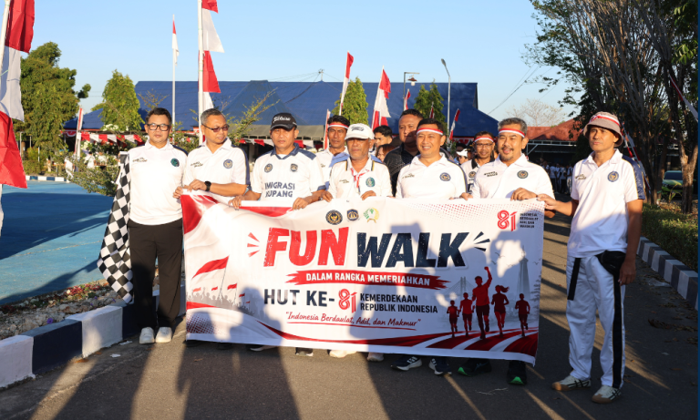 Cover Fun Walk Kanwil Ditjen Imigrasi NTT dalam Rangka HUT RI Ke 81
