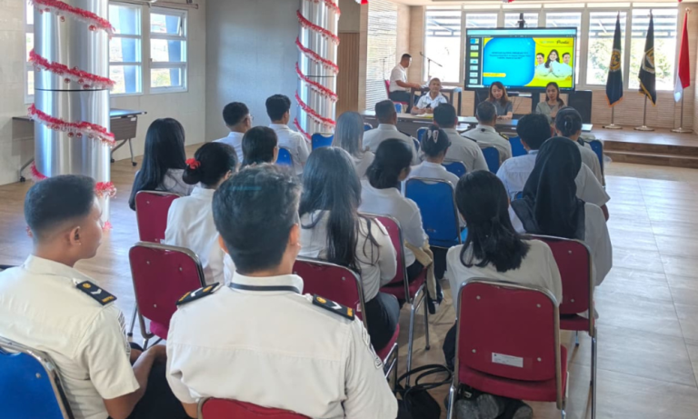 Cover Seminar Kesehatan Kanwil Ditjen Imigrasi NTT