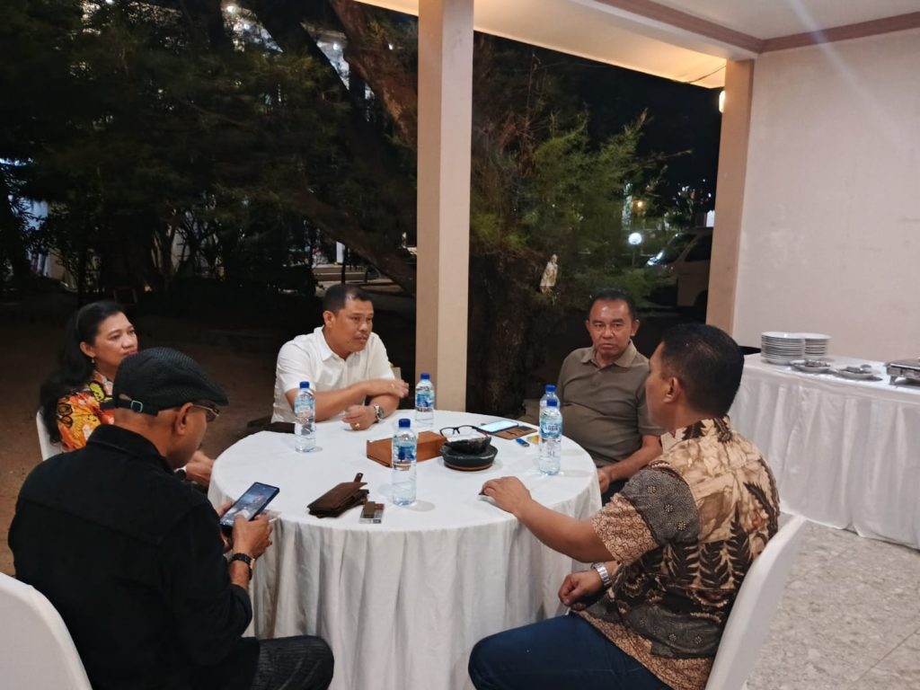 Kakanwil Ditjen Imigrasi NTT Tinjau Layanan Imigrasi Di Larantuka