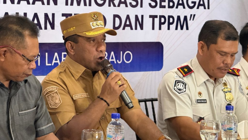 Kakanwil Ditjen Imigrasi NTT dan Bupati Ruteng