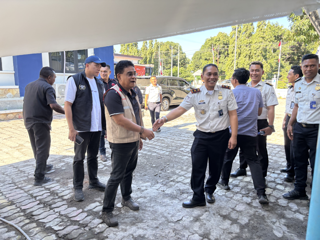 Kanim Maumere Imigrasi NTT Pascagempa