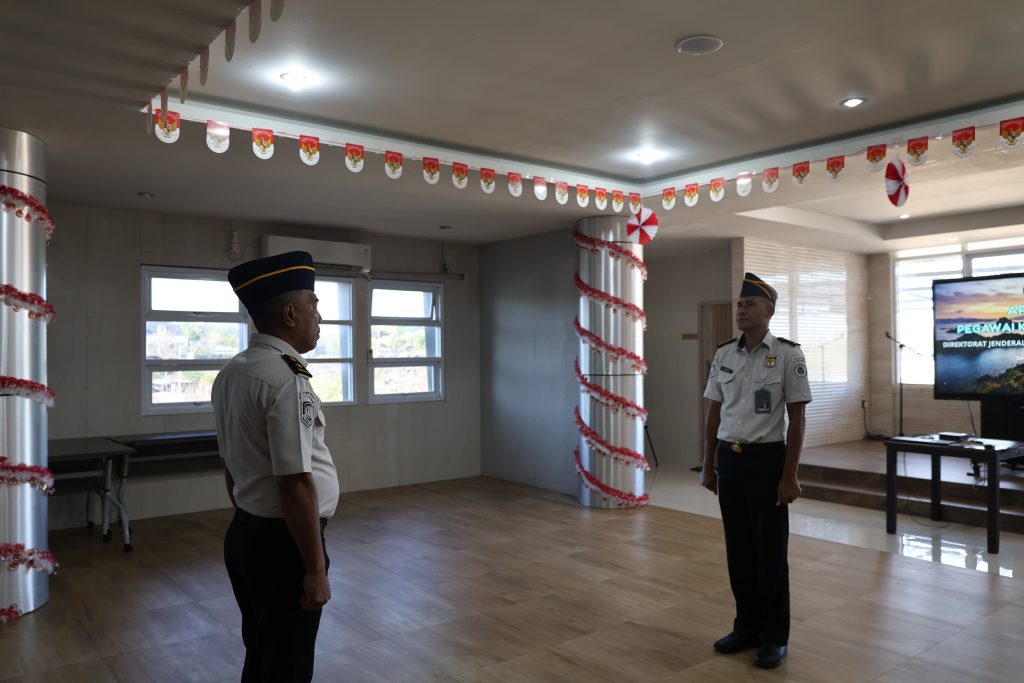 Plt Kabagtum Kanwil Ditjen Imigrasi NTT Pimpin Apel Pagi