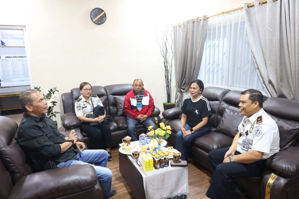 Sinergi Kakanwil Ditjen Imigrasi NTT dengan Bapas Di Sumba