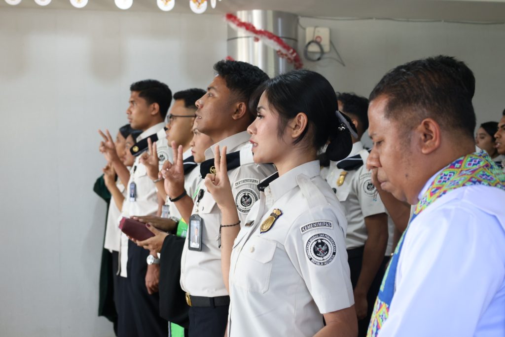 Sumpah dan Janji PNS Imigrasi NTT